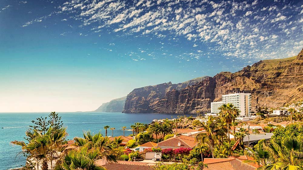 Los Gigantes cliff