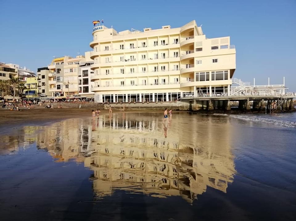 La historia del hotel HOTEL MÉDANO | TENERIFE