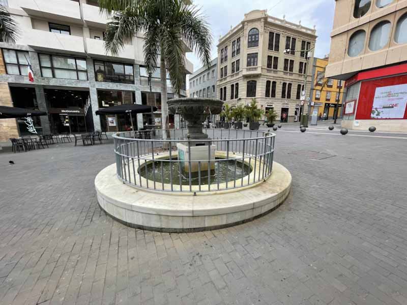 Fuente de La Pila ⛲ 1706 😎 Santa Cruz de Tenerife 🌁