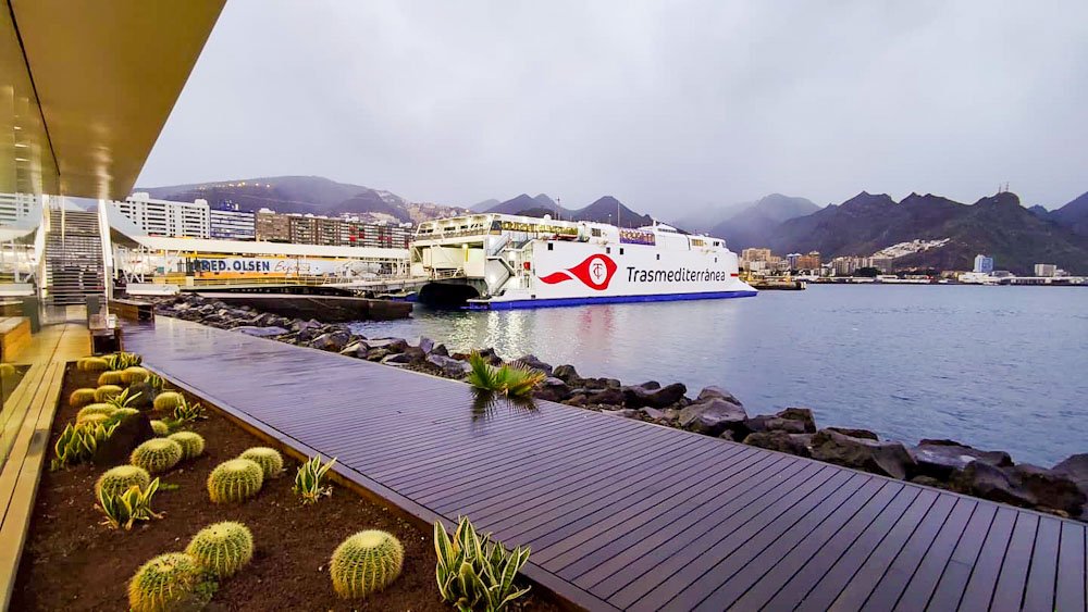 Date un paseo por el puerto de Santa Cruz de Tenerife y conoce su historia.
