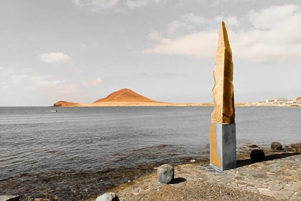 Montaña Roja Tenerife: Reserva Natural y Actividades al Aire Libre