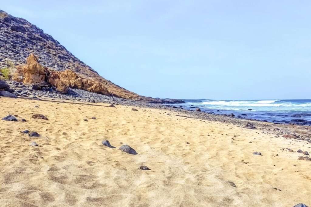 Descubre Playa El Apio: El Secreto Mejor Guardado de Tenerife