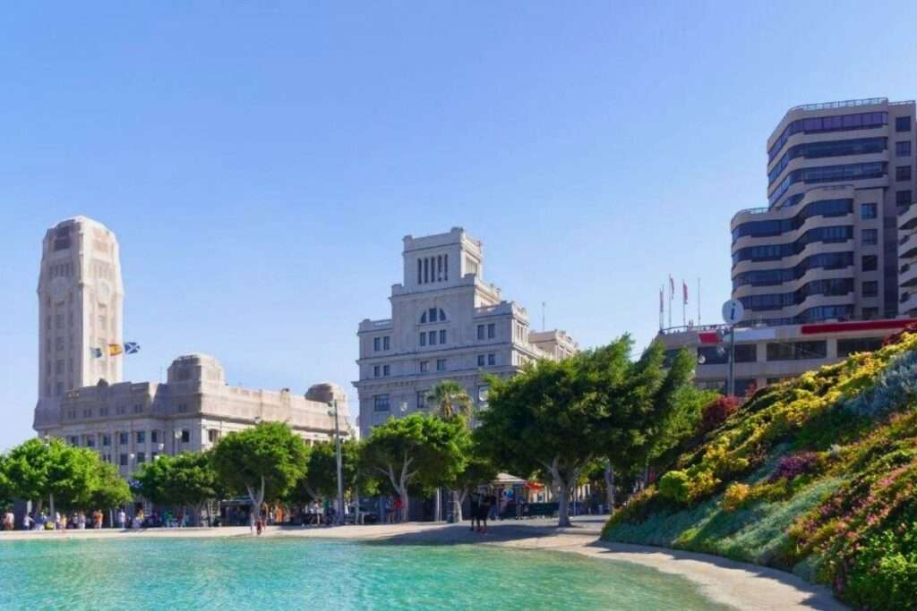 Plaza de España en Santa Cruz de Tenerife: ¿Qué hay en la Plaza España?