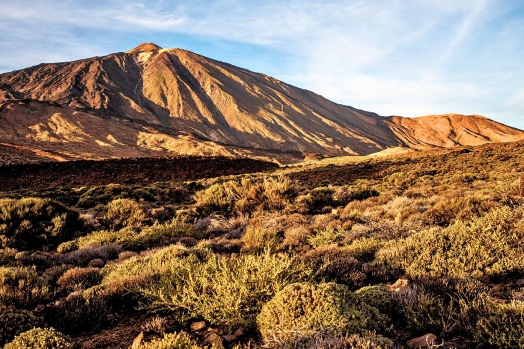 Volcán Teide: Descubre el pico más alto de España en Tenerife
